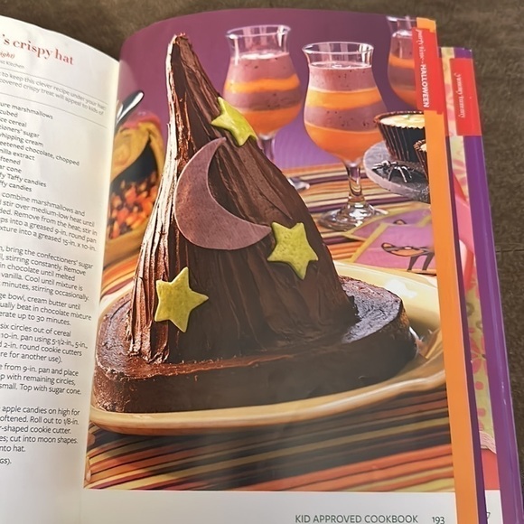 TASTE of Home kid approved Cookbook with 328 recipes - Picture 4 of 8